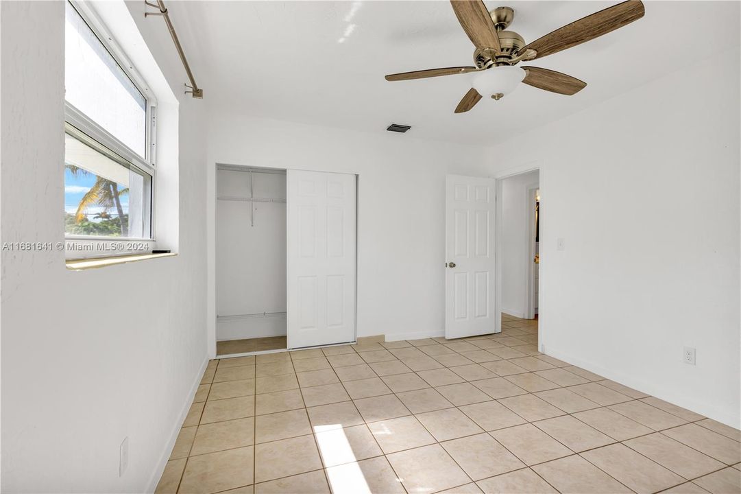 Active With Contract: $2,900 (3 beds, 2 baths, 1458 Square Feet)