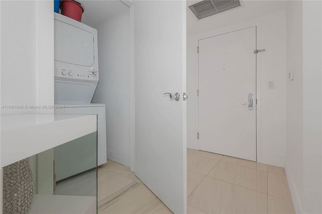 En Venta: $1,195,000 (2 camas, 2 baños, 1458 Pies cuadrados)