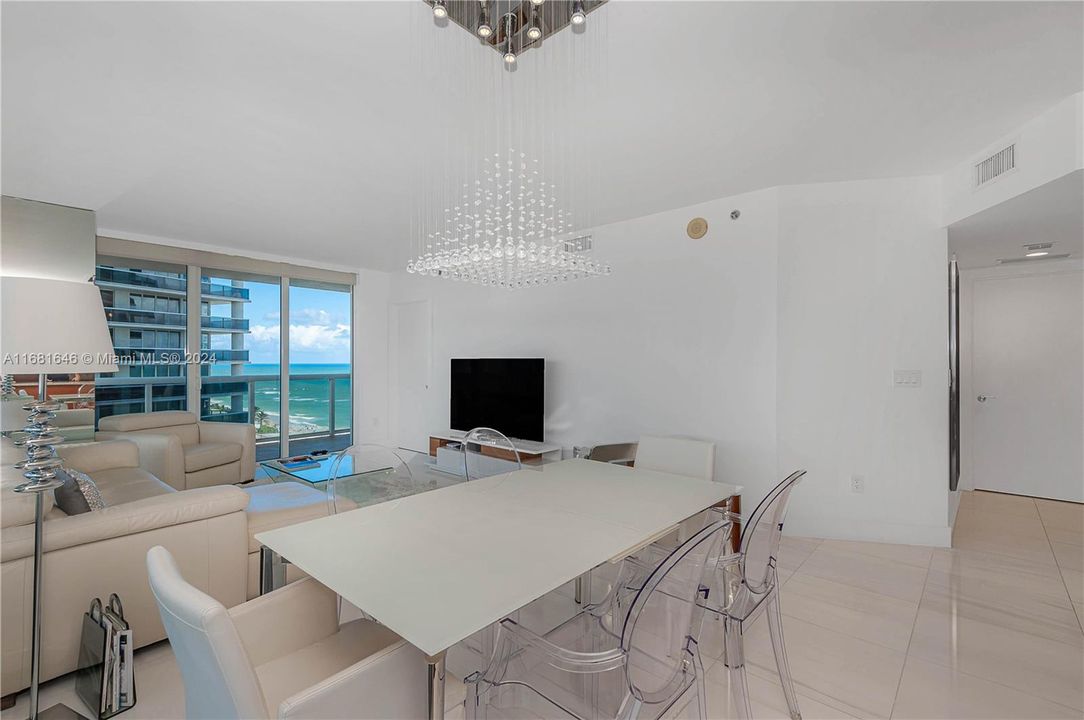 For Sale: $1,195,000 (2 beds, 2 baths, 1458 Square Feet)