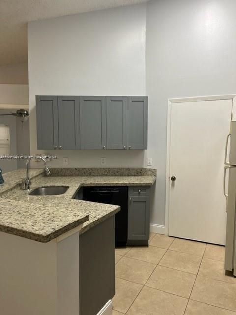 For Sale: $290,000 (2 beds, 2 baths, 1024 Square Feet)