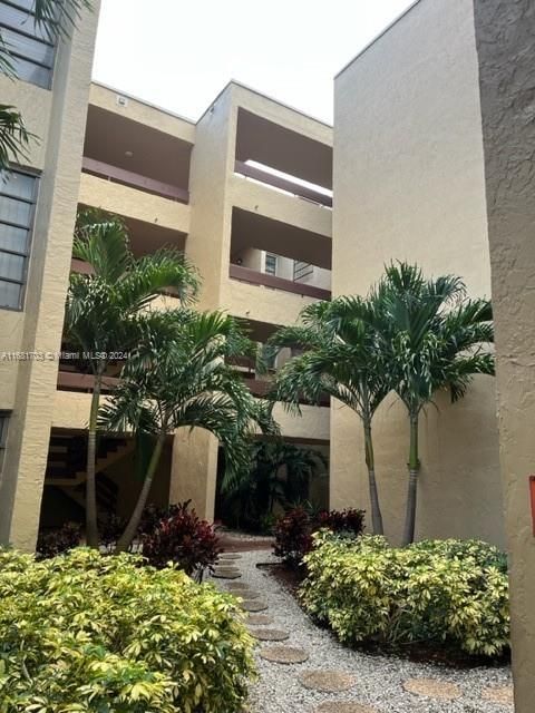 En Venta: $340,000 (2 camas, 2 baños, 1040 Pies cuadrados)