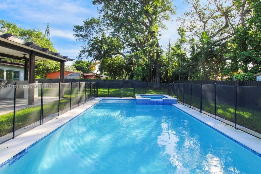 En Venta: $1,520,000 (3 camas, 2 baños, 2266 Pies cuadrados)