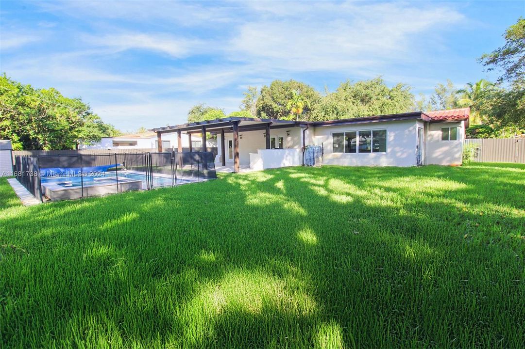 For Sale: $1,520,000 (3 beds, 2 baths, 2266 Square Feet)