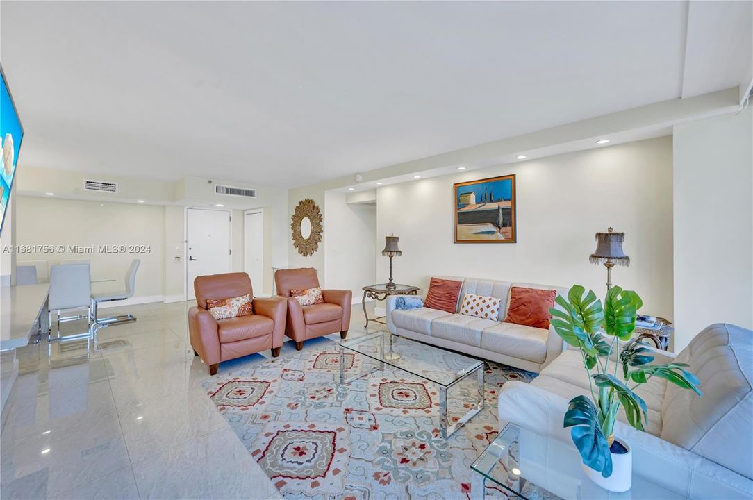 For Sale: $749,000 (2 beds, 2 baths, 1600 Square Feet)