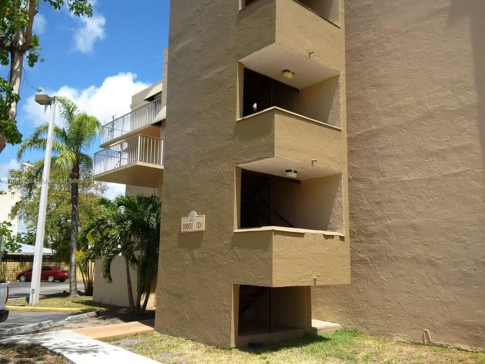 En Venta: $325,000 (3 camas, 2 baños, 1190 Pies cuadrados)