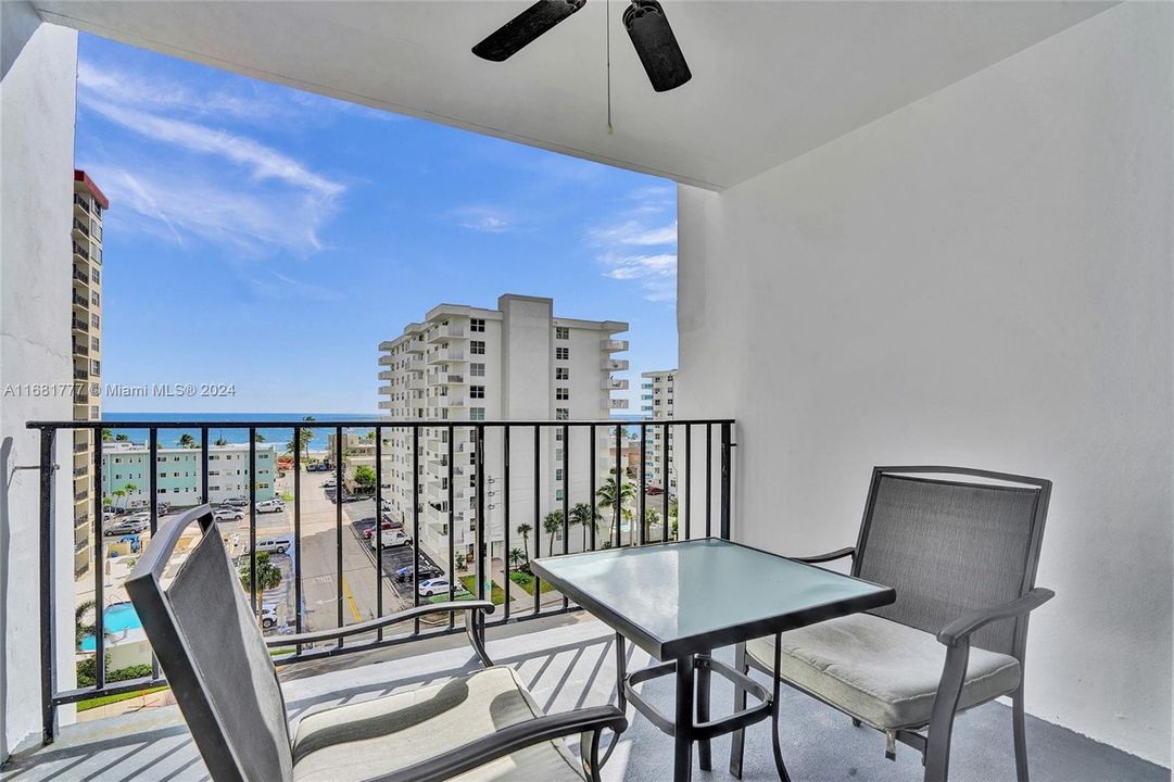 For Sale: $430,000 (2 beds, 2 baths, 1252 Square Feet)