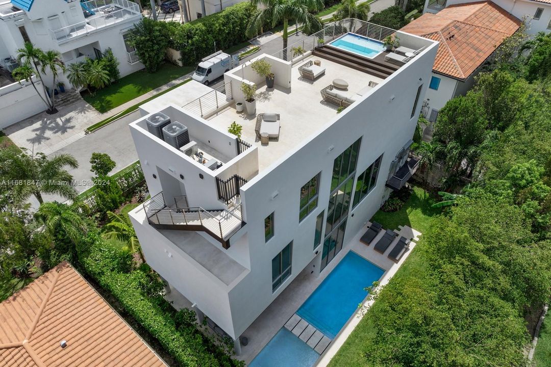 En Venta: $5,750,000 (4 camas, 4 baños, 3660 Pies cuadrados)