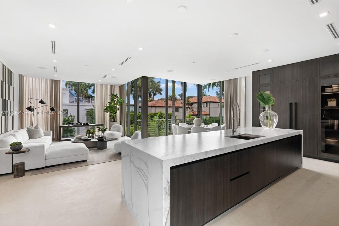 For Sale: $5,750,000 (4 beds, 4 baths, 3660 Square Feet)