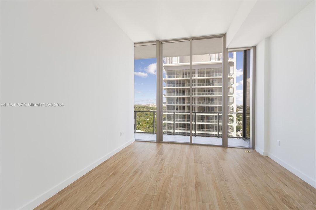 For Sale: $2,200,000 (2 beds, 2 baths, 1005 Square Feet)