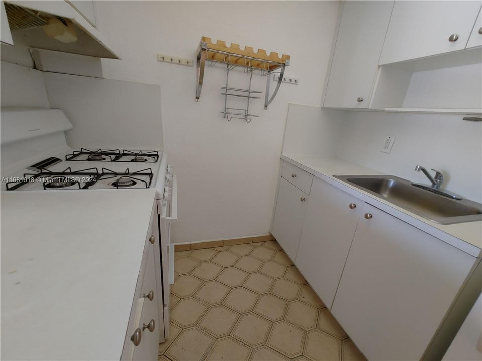 En Venta: $209,000 (1 camas, 1 baños, 810 Pies cuadrados)