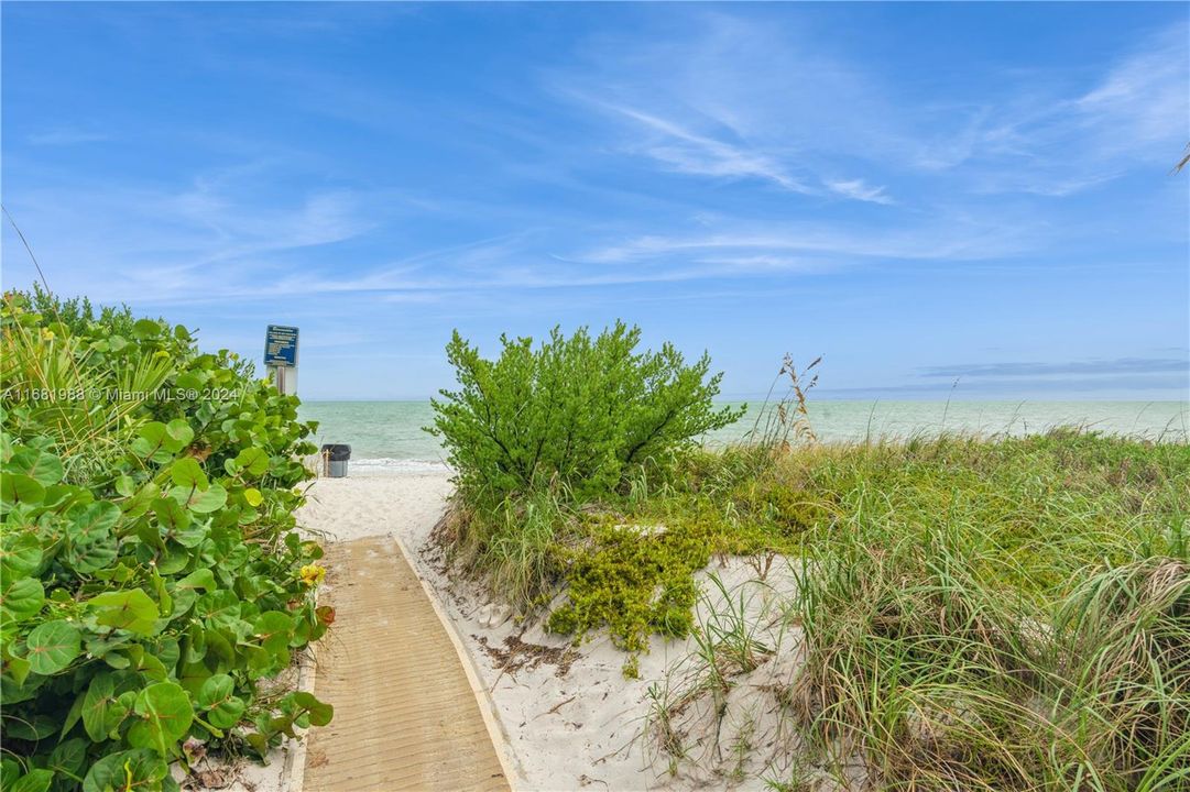 SANDS OF KEY BISCAYNE