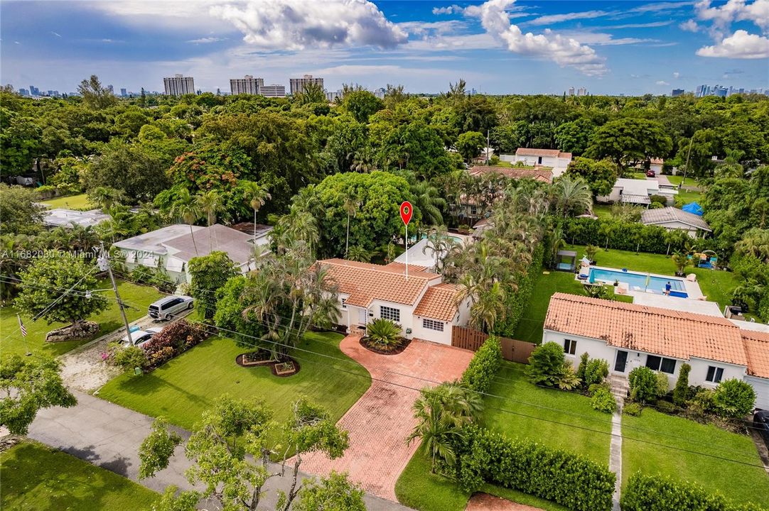 For Sale: $1,325,000 (3 beds, 2 baths, 1622 Square Feet)