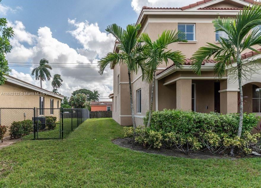 For Sale: $739,000 (3 beds, 2 baths, 2713 Square Feet)