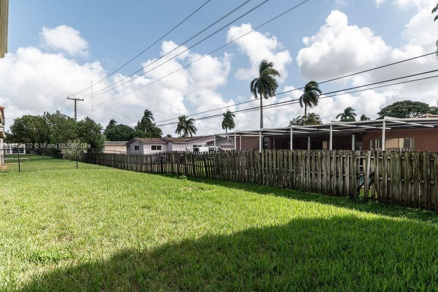 For Sale: $739,000 (3 beds, 2 baths, 2713 Square Feet)