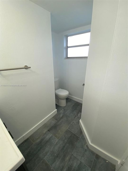 For Sale: $198,990 (1 beds, 1 baths, 1062 Square Feet)