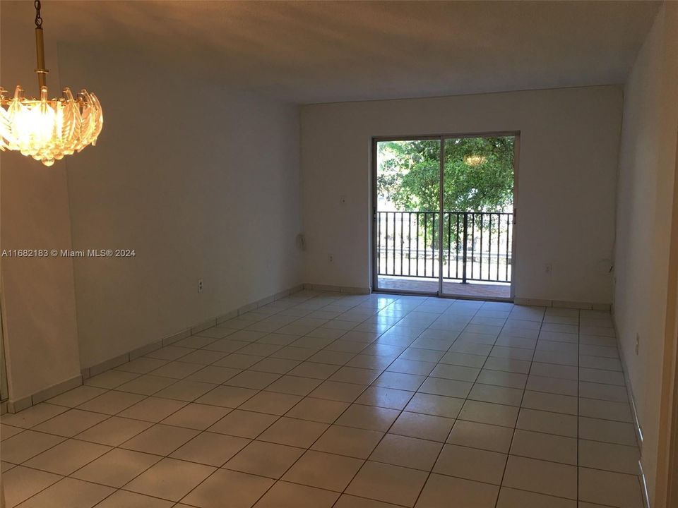 En Venta: $235,000 (2 camas, 1 baños, 896 Pies cuadrados)