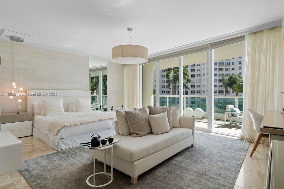 For Sale: $3,900,000 (3 beds, 4 baths, 3641 Square Feet)