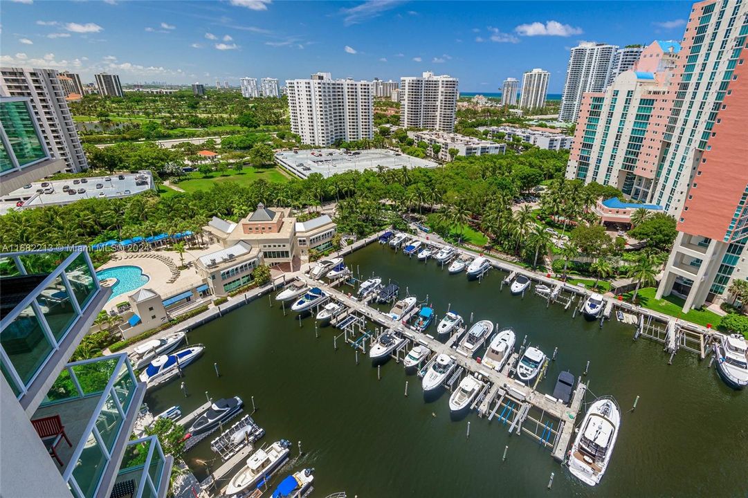 For Sale: $849,000 (3 beds, 3 baths, 1720 Square Feet)