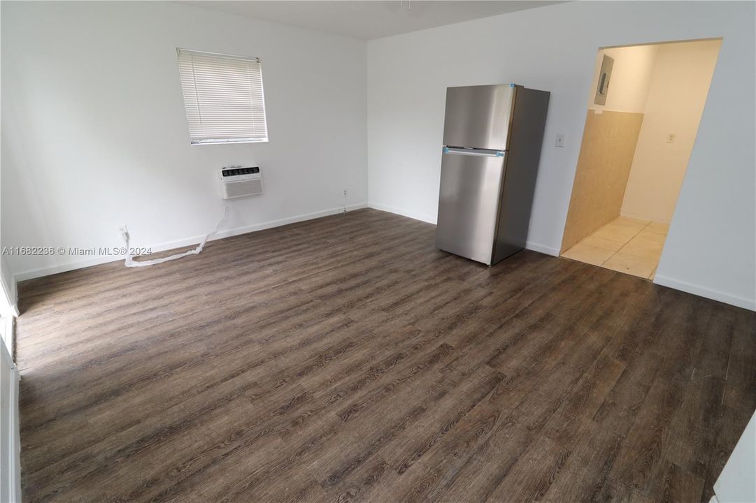 For Rent: $1,500 (1 beds, 1 baths, 800 Square Feet)