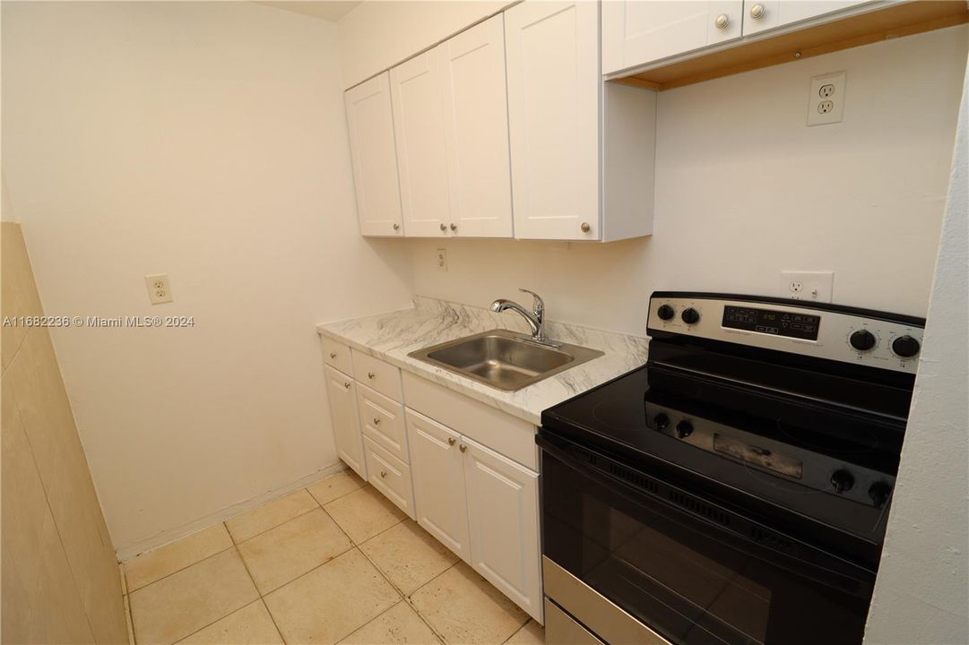 For Rent: $1,500 (1 beds, 1 baths, 800 Square Feet)