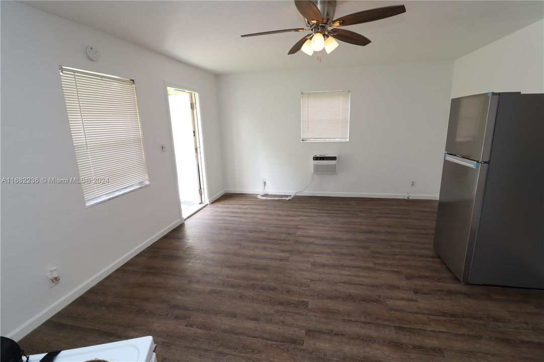 For Rent: $1,500 (1 beds, 1 baths, 800 Square Feet)