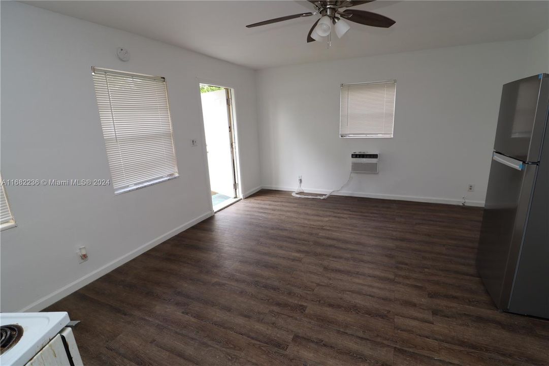 For Rent: $1,500 (1 beds, 1 baths, 800 Square Feet)