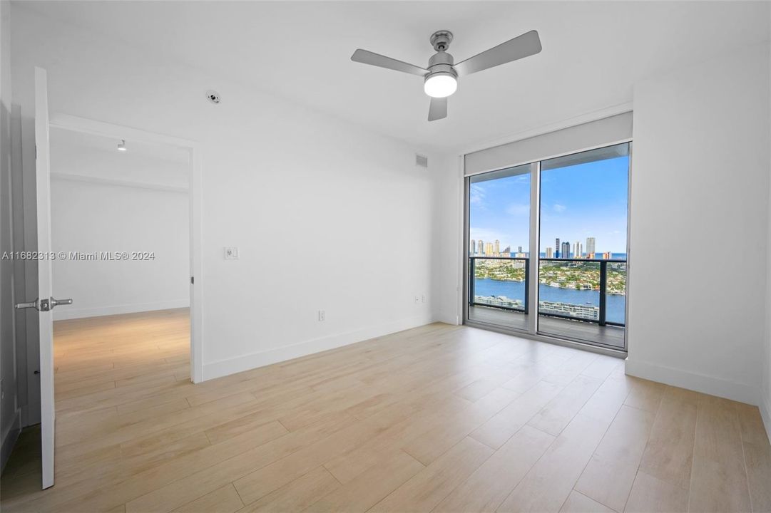 Active With Contract: $3,400 (1 beds, 2 baths, 937 Square Feet)