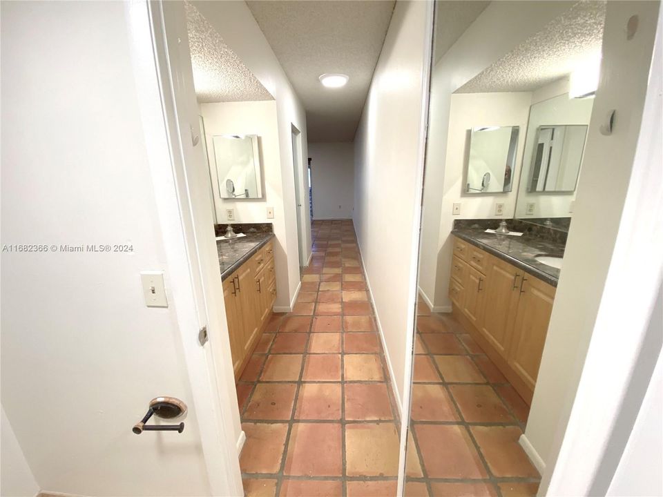 For Sale: $457,950 (3 beds, 2 baths, 1592 Square Feet)