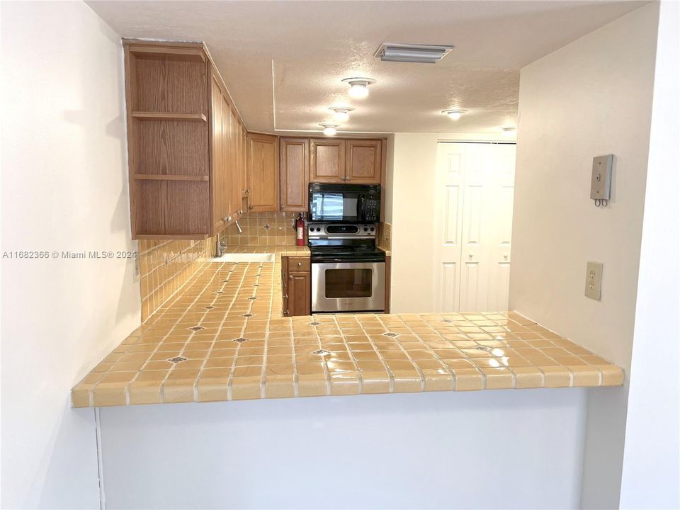 For Sale: $457,950 (3 beds, 2 baths, 1592 Square Feet)