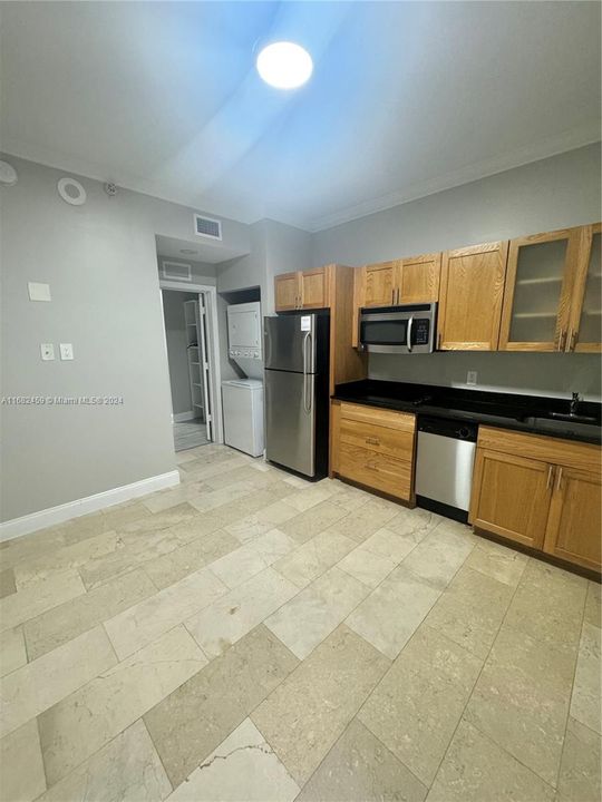 For Rent: $1,975 (1 beds, 1 baths, 0 Square Feet)