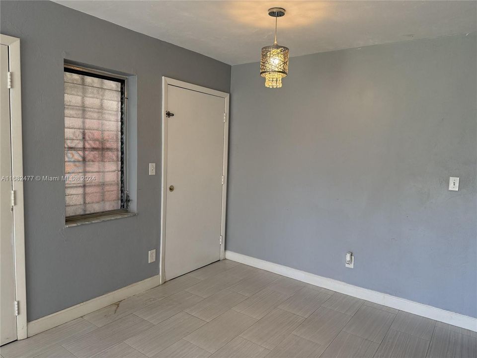 For Sale: $279,000 (2 beds, 2 baths, 777 Square Feet)