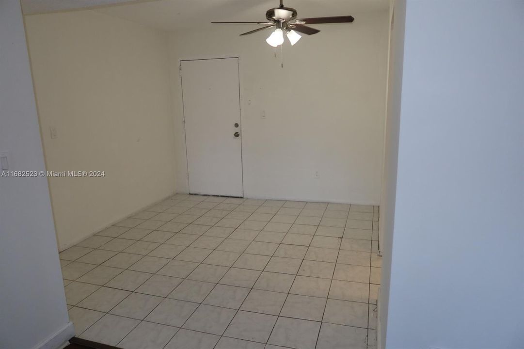 For Sale: $177,000 (2 beds, 2 baths, 1240 Square Feet)