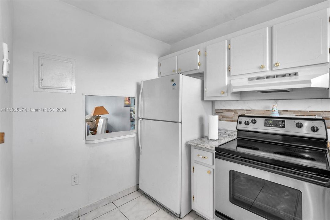 For Sale: $147,000 (2 beds, 2 baths, 850 Square Feet)