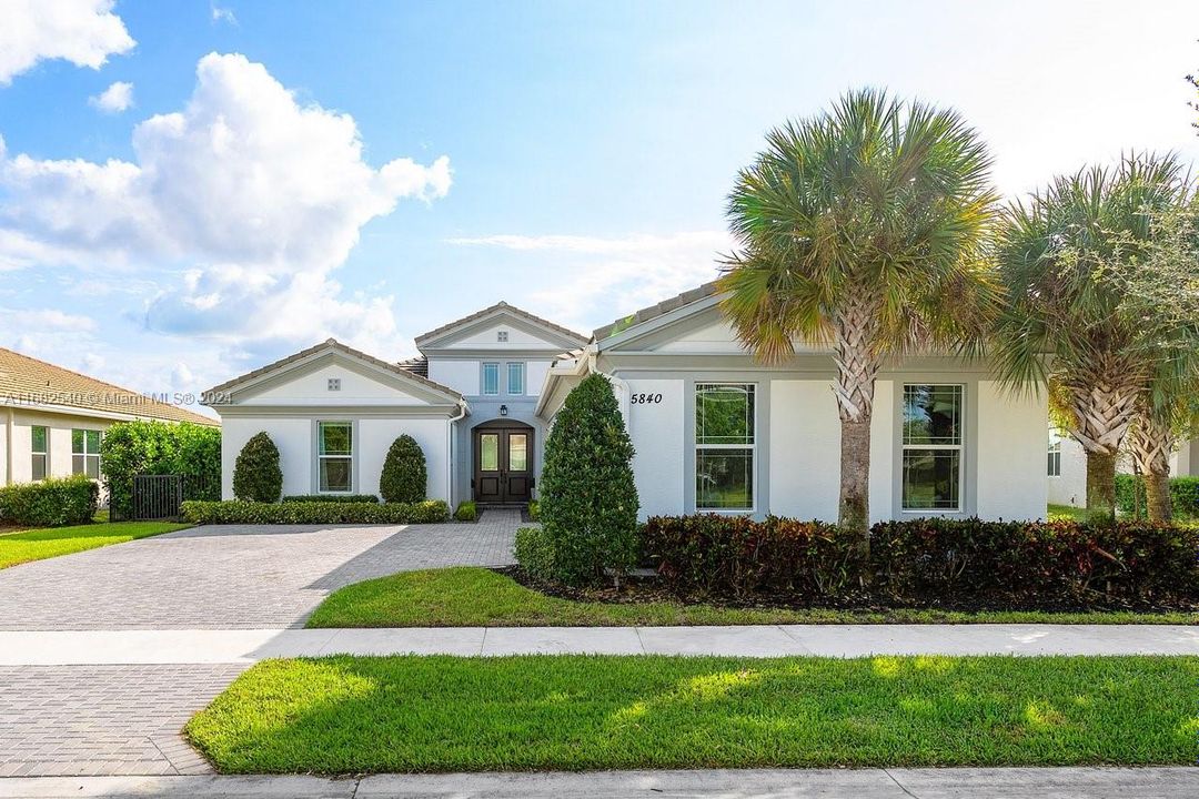 For Sale: $835,000 (3 beds, 3 baths, 2436 Square Feet)