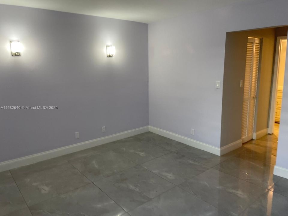 For Rent: $1,600 (1 beds, 1 baths, 823 Square Feet)