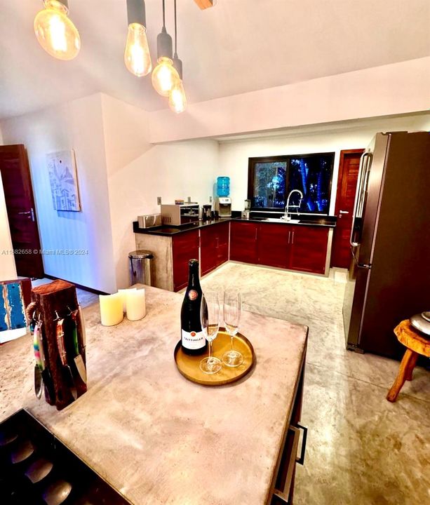 En Venta: $1,999,000 (6 camas, 7 baños, 0 Pies cuadrados)