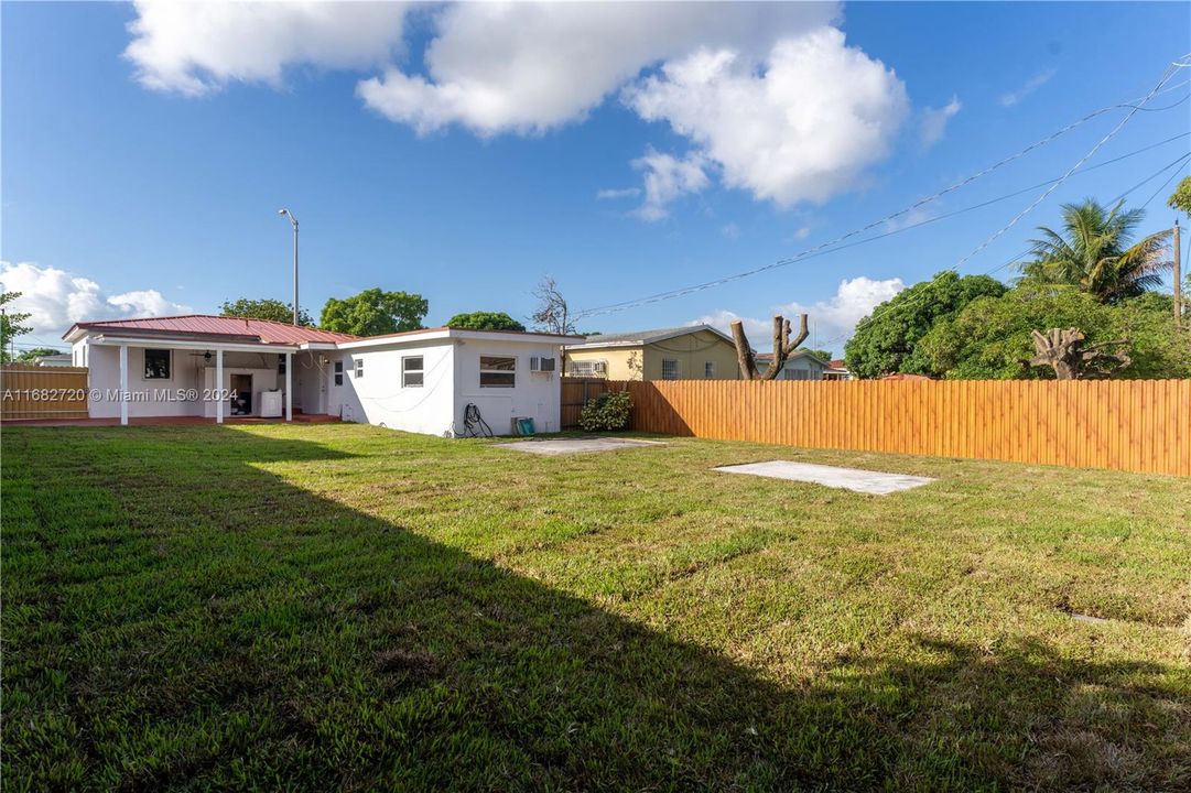 For Sale: $599,999 (3 beds, 2 baths, 1344 Square Feet)