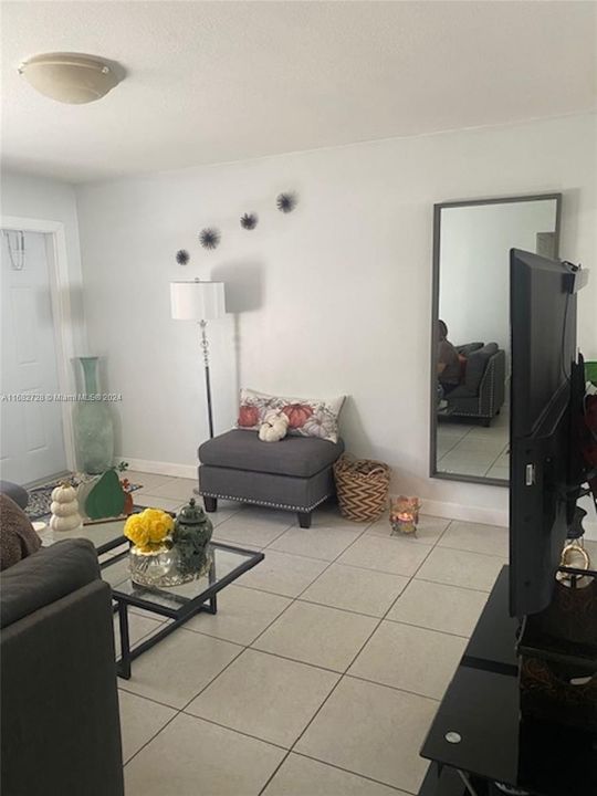 En Venta: $760,000 (0 camas, 0 baños, 1400 Pies cuadrados)