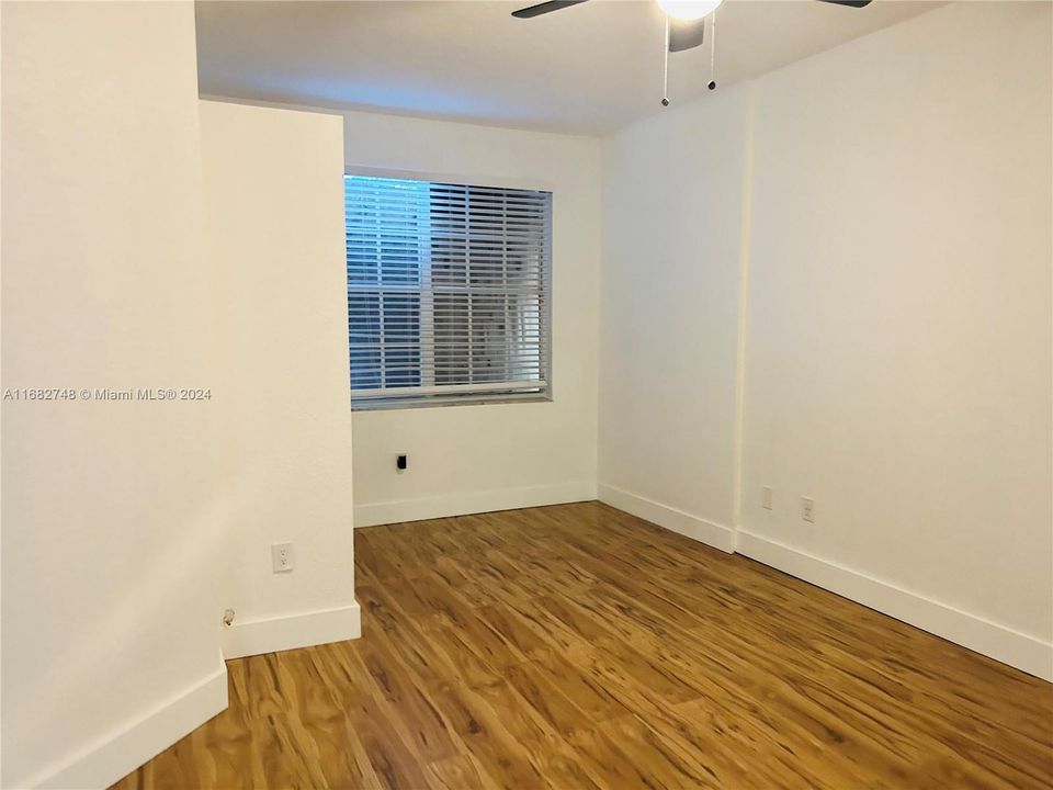 For Rent: $2,200 (2 beds, 1 baths, 1068 Square Feet)