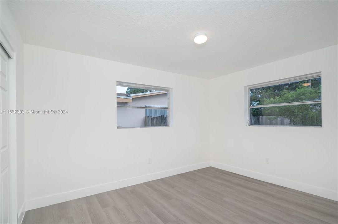 For Rent: $3,100 (3 beds, 2 baths, 1096 Square Feet)