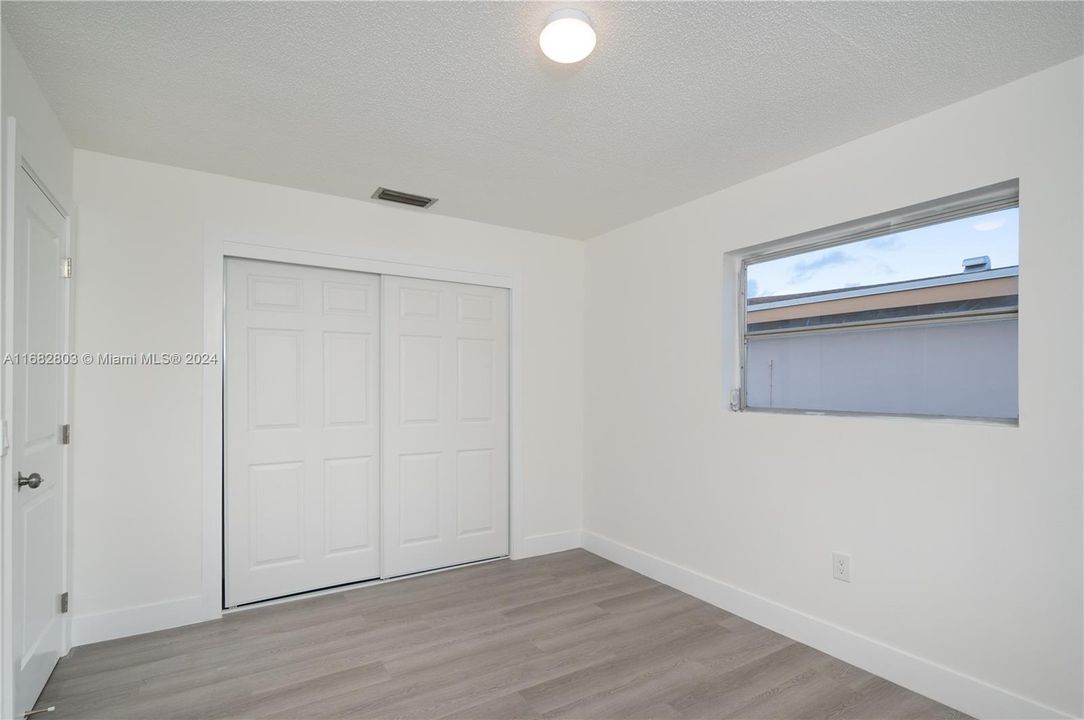 For Rent: $3,100 (3 beds, 2 baths, 1096 Square Feet)