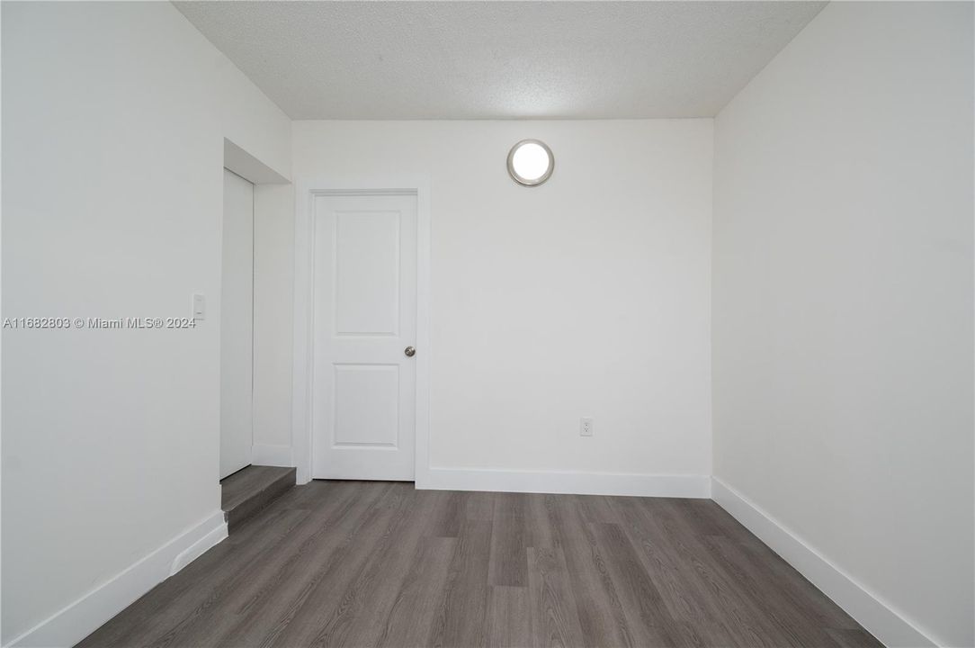 For Rent: $3,100 (3 beds, 2 baths, 1096 Square Feet)