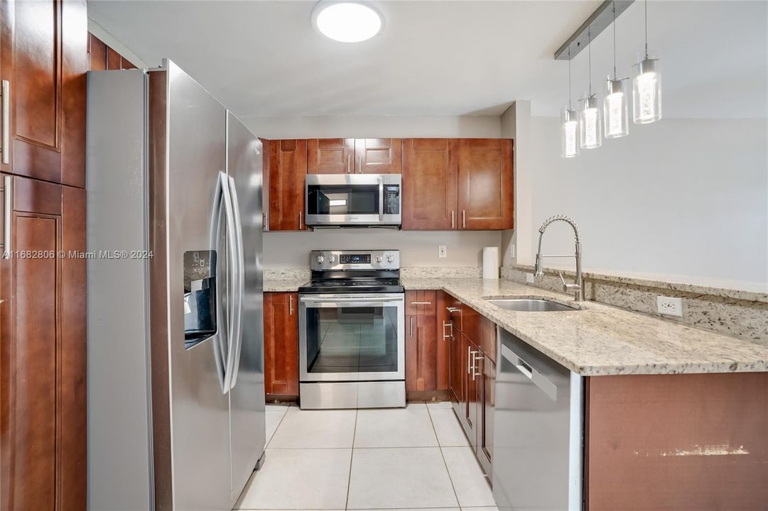 For Rent: $3,750 (3 beds, 2 baths, 1741 Square Feet)