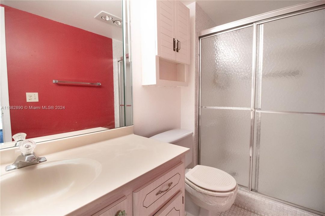 For Sale: $159,000 (2 beds, 2 baths, 1000 Square Feet)