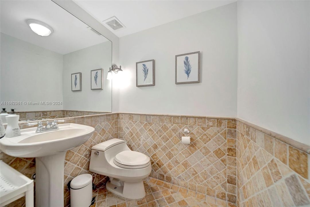 For Sale: $1,190,000 (3 beds, 2 baths, 1988 Square Feet)