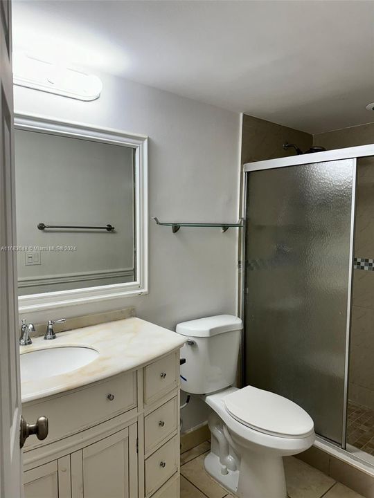 For Rent: $2,350 (2 beds, 2 baths, 986 Square Feet)