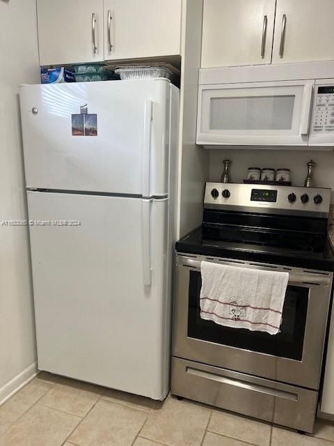 For Sale: $130,000 (1 beds, 1 baths, 684 Square Feet)