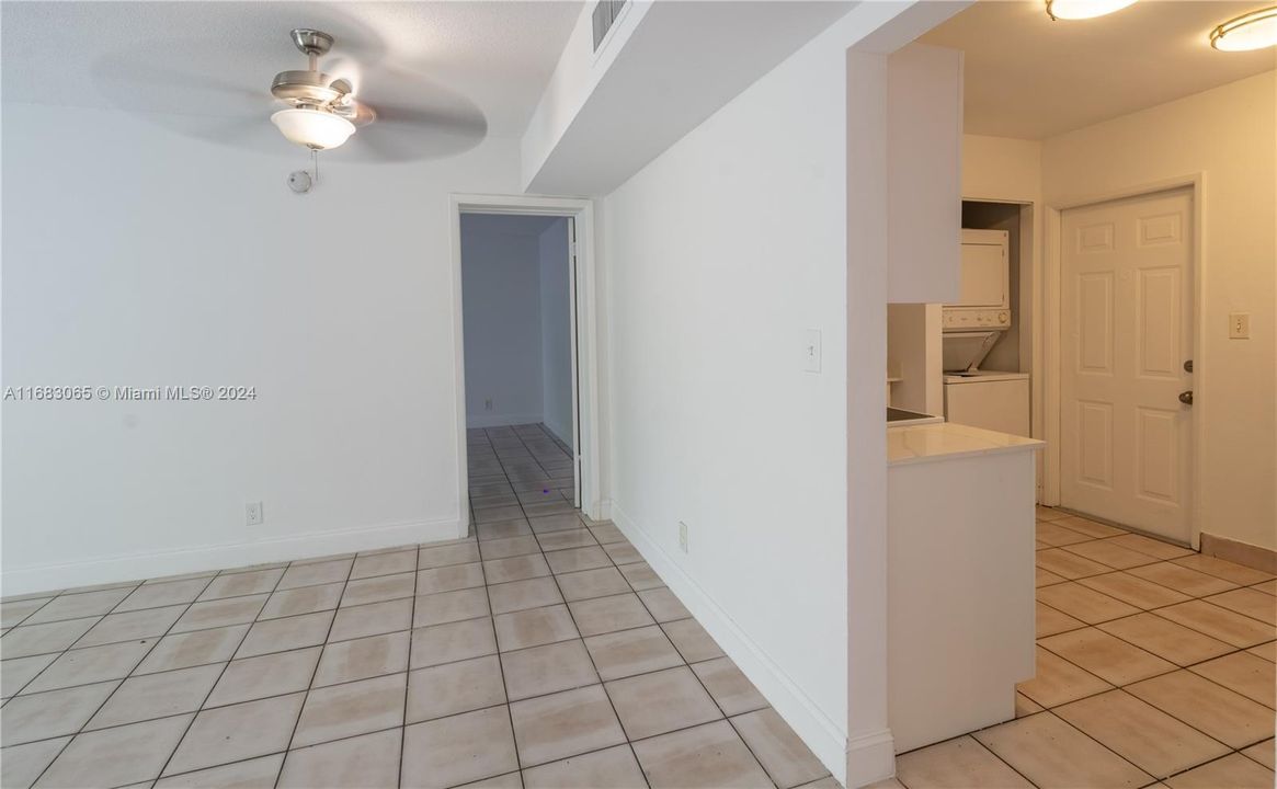 For Sale: $299,000 (3 beds, 2 baths, 1400 Square Feet)