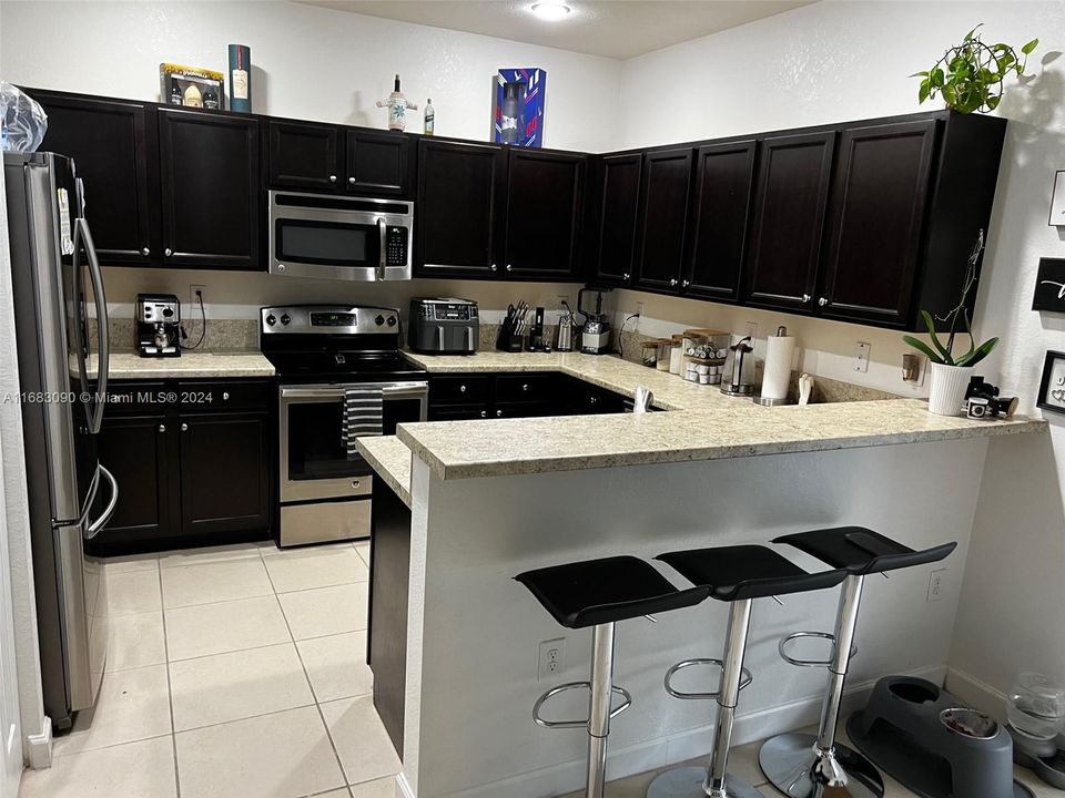 En Venta: $365,000 (3 camas, 2 baños, 1432 Pies cuadrados)