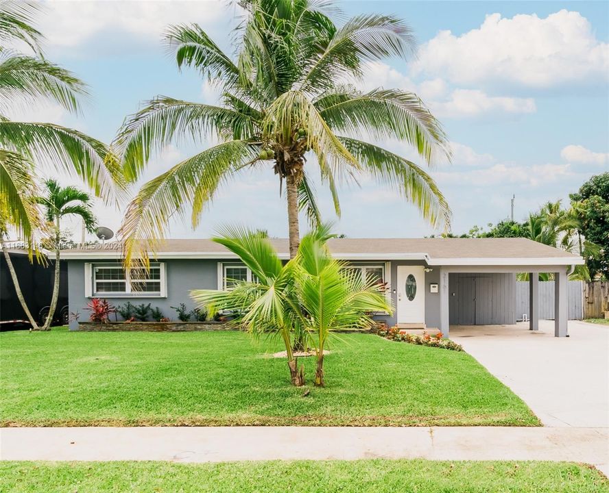 For Sale: $575,000 (3 beds, 2 baths, 1204 Square Feet)